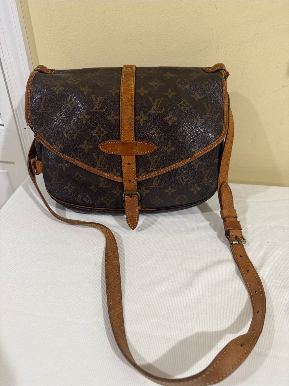 Auth Louis Vuitton Monogram Saumur Shoulder Bag